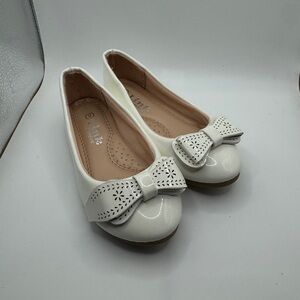 Link Comfort Toddler Size 9 White Patent Dress Shoes Flats with Bow